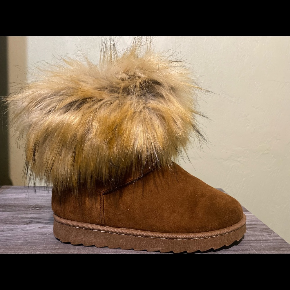 Women Boots Size 9
